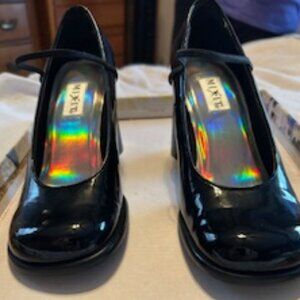 MIXIT Brand Size 6.5 Black Patent Shoe